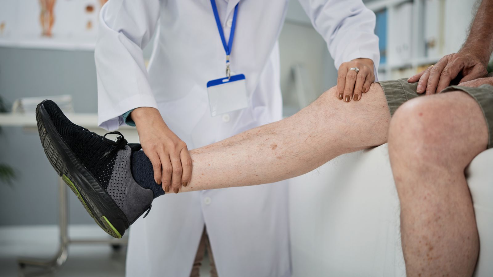 Venous Ulcers: Warning Signs and When to See a Specialist