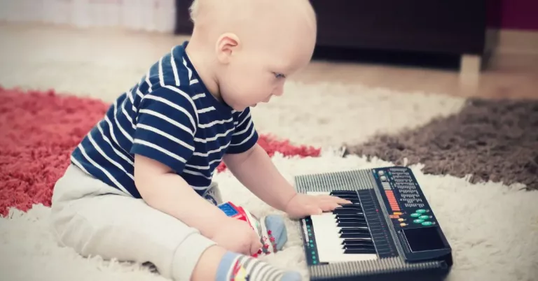 Música para bebés: beneficios, canciones y consejos